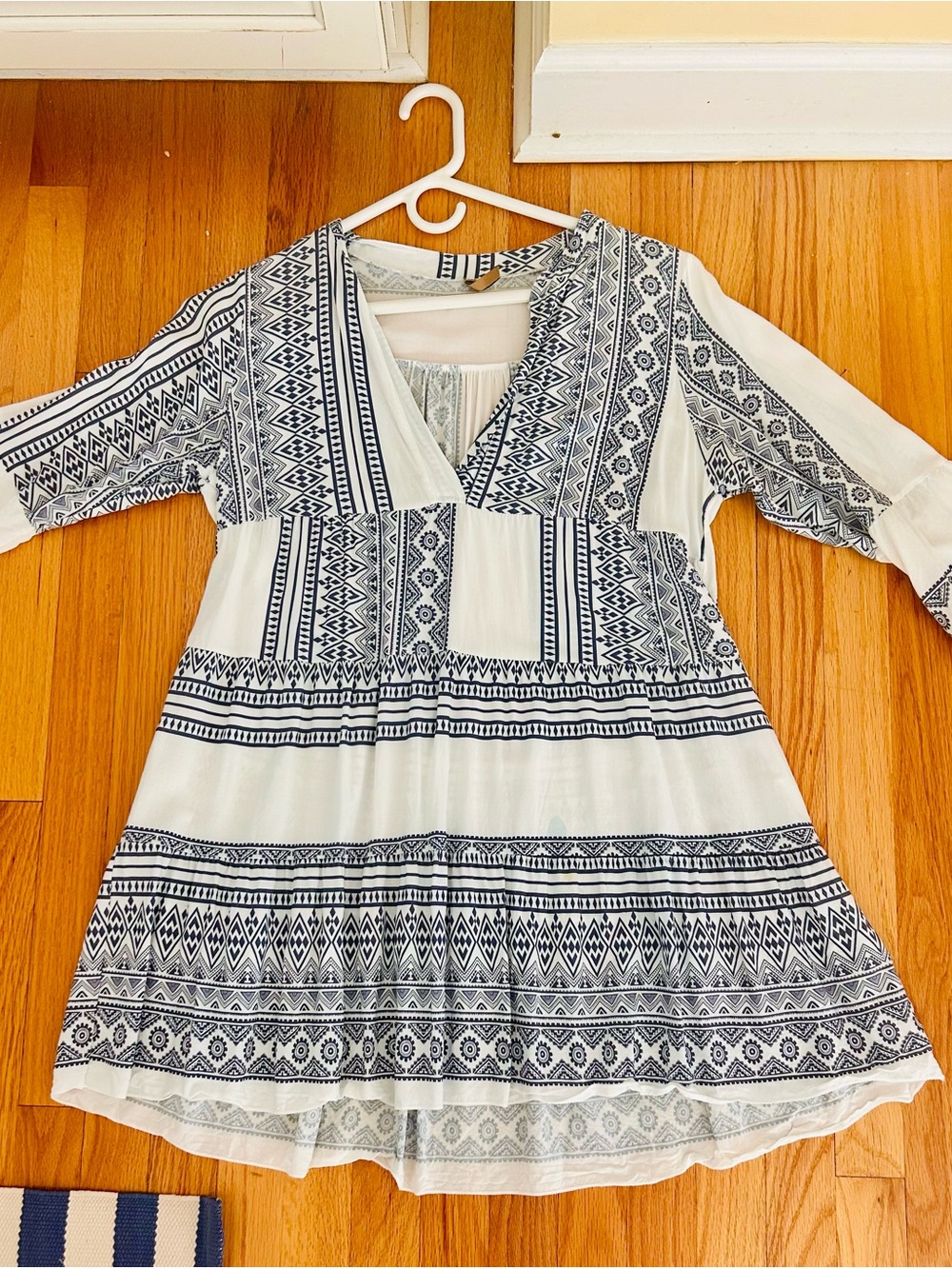 Embroidered V-Neck Long Sleeve Dress in White and Navy